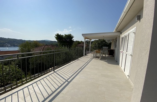 Rogac Villa | Luxury villa with all comforts, swimming pool, 150m from the sea, breathtaking view + mooring