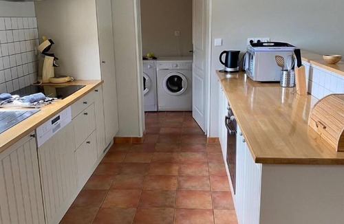 Chalais House | Luxury villa with covered terrace in Chalais