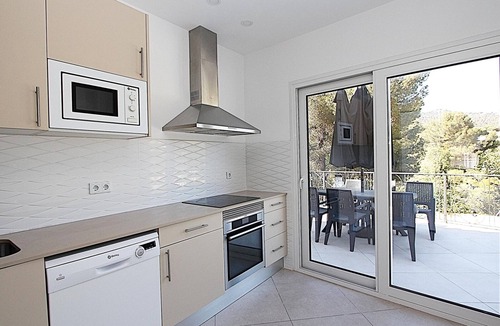 Lloret de Mar Cottage | Luxury Villa with Private Pool, A/C, BBQ & Sleeps 8