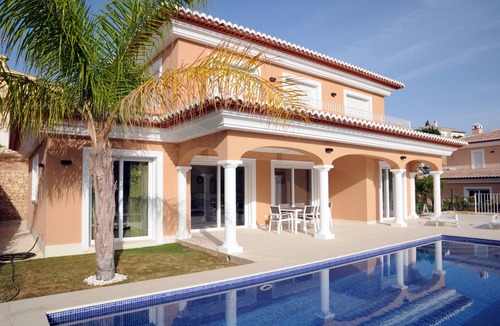 Arnella Villa | Luxury villa with private pool accommodates 10 people