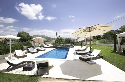 Marina Apartment | Luxury villa with private heated pool and sea view 5