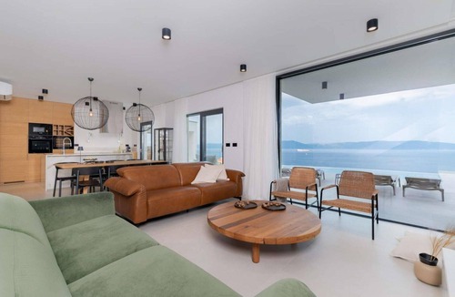Ravni Villa | Luxury Villa with Sauna