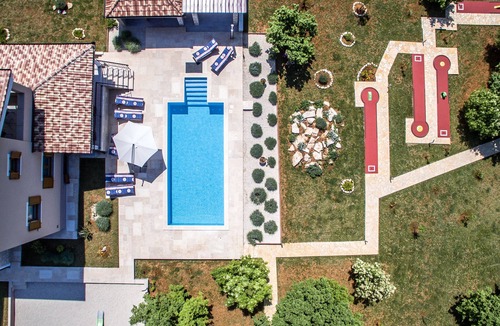 Stokovci Villa | Luxury villa with whirlpool and heated pool, quiet location, pets, sports field