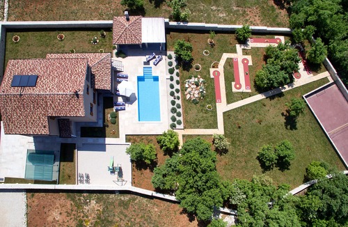 Stokovci Villa | Luxury villa with whirlpool and heated pool, quiet location, pets, sports field
