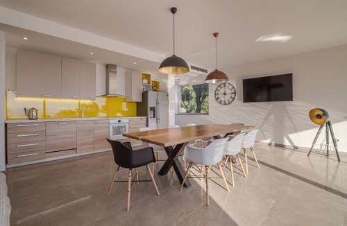 Tucepi Villa | Luxury Villa Yanko with pool, sea view, hot tub and view of the Biokovo Skywalk