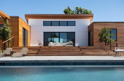 Kenwood Villa | Luxury Villa Year-Round Heated Pool Hot Tub Fire Pit Lawn