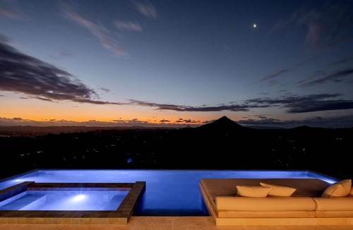 Eumundi House | Luxury Villas Amar (Panoramic Views)