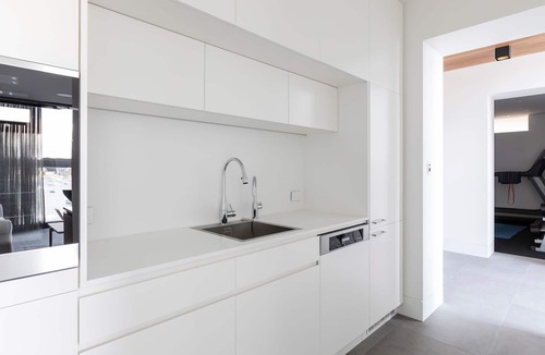 Darling Point Villa | Luxury Villas Sutherland (Heated Pool)