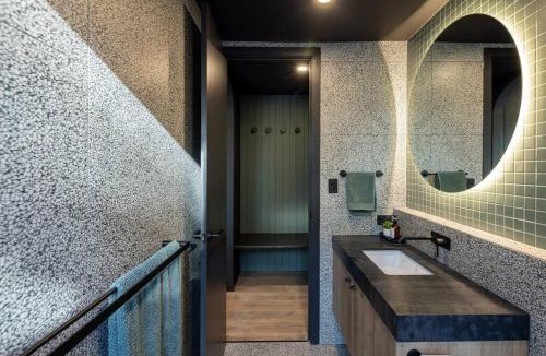 McLaren Flat Apartment | Luxury Vineyard Cabin Escape