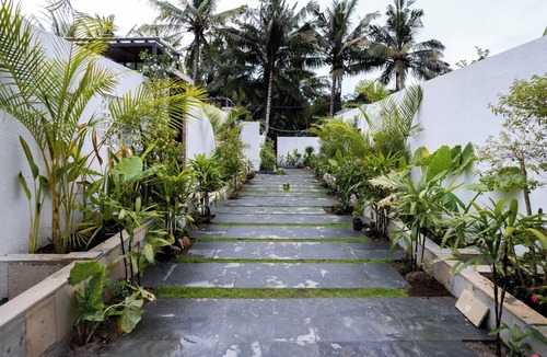 Kuta Villa | Luxury VIP Villa in the center of Kuta Lombok with private pool and garden