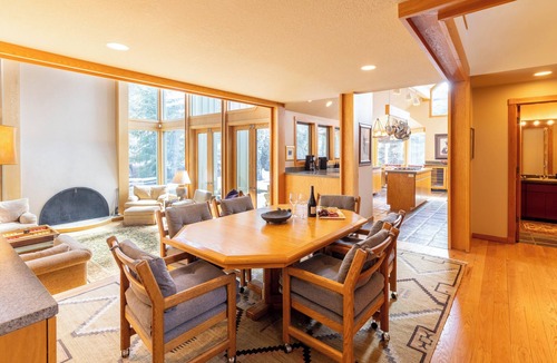 Warm Springs House | Luxury Warm Springs Creekfront Home