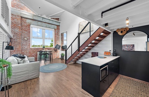 Teneriffe Apartment | Luxury Water Views ~ 2Bed/2Bath/1Car/Pool