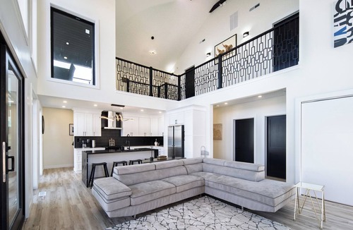 Saratoga Springs House | Luxury Waterfront & Lake Access