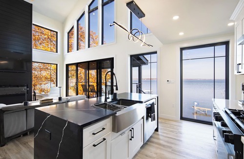 Saratoga Springs House | Luxury Waterfront & Lake Access