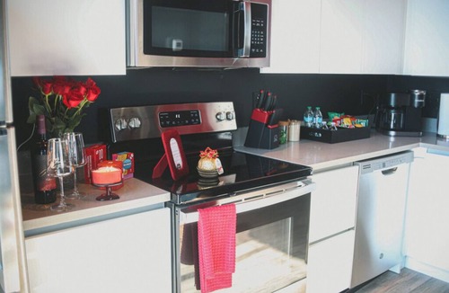 Edgewood Apartment | Luxury Waterfront Apartment in Downtown Fort Myers, Pool, Gym & Views