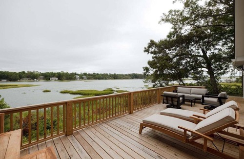 Ogden House | Luxury Waterfront Cottage with Panoramic Waterway Views