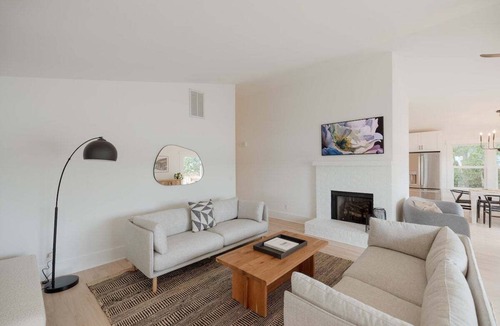 Ogden House | Luxury Waterfront Cottage with Panoramic Waterway Views