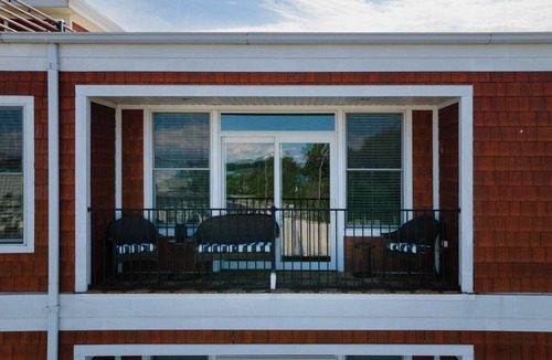 Saint Joseph Apartment | Luxury Waterfront Condo