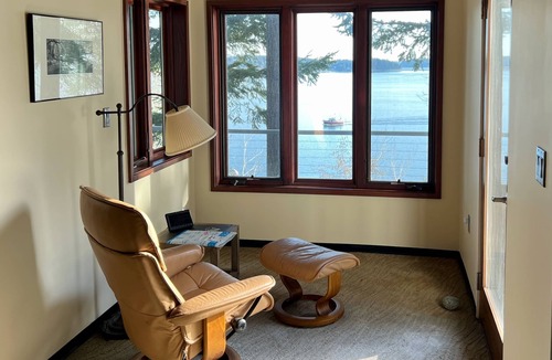 Poulsbo House | Luxury Waterfront Estate with Private Beach