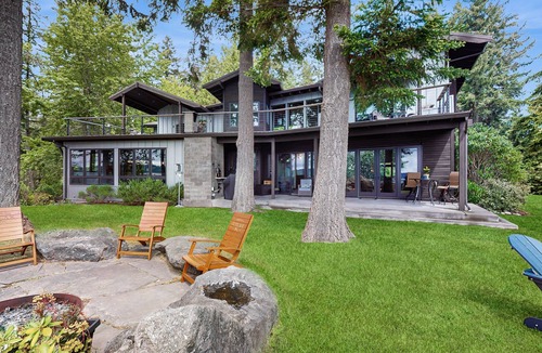 Poulsbo House | Luxury Waterfront Estate with Private Beach