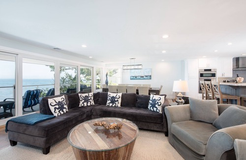 Clinton House | Luxury Waterfront Home-Now booking through Summer 2026