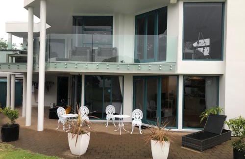 One Tree Point House | Luxury Waterfront