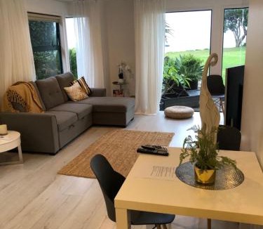 One Tree Point House | Luxury Waterfront