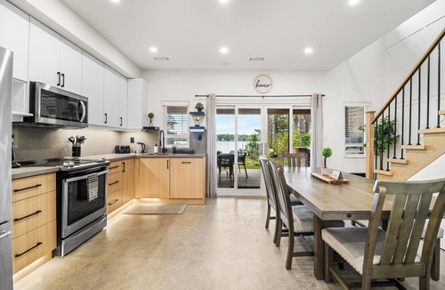 Rama Cottage | Luxury Waterfront Retreat with Sauna, EV Charger, Pizza Oven & Lake Views