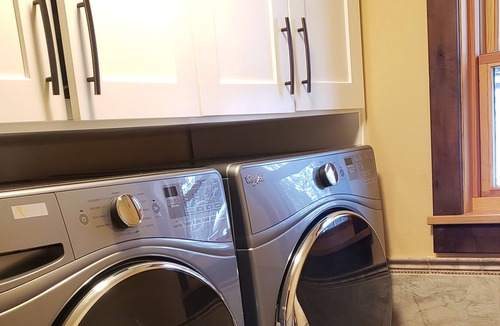 Medical Lake House | Luxury Waterfront Home