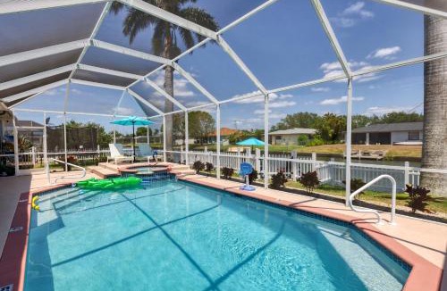 Fort Myers House | Luxury Waterfront Vacation Home with Dock and free heated Pool