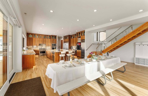 Ardenvoir House | Luxury Waterfront View SUP Firepit Shared Dock