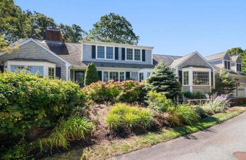 North Chatham House | Luxury Waterfront with Game Room