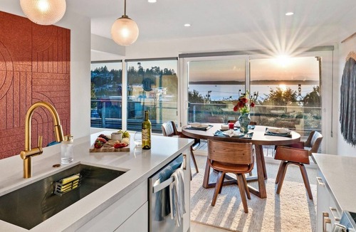 Sunset Hill Condo | Luxury Waterview Home l Work-Friendly Retreat