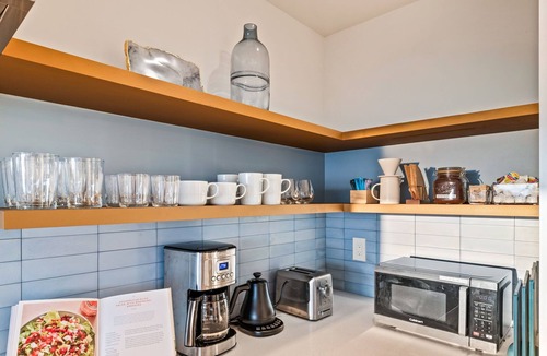 Sunset Hill Condo | Luxury Waterview Home l Work-Friendly Retreat