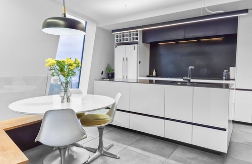 Northland Villa | Luxury Wellington Accomodation with Postcard Harbour Views.