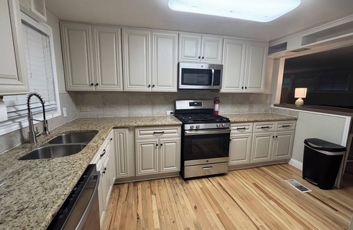 Monticello Condo | Luxury West 7th Fort Worth Stay - Walkable/Central