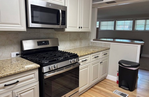 Monticello Condo | Luxury West 7th Fort Worth Stay - Walkable/Central