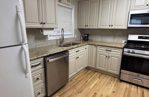 Monticello Condo | Luxury West 7th Fort Worth Stay - Walkable/Central