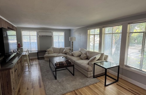 Monticello Condo | Luxury West 7th Fort Worth Stay - Balcony W/D
