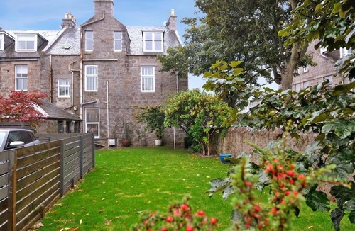 Aberdeen West End Apartment | Luxury West End Apartment