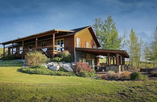 Big Timber Villa | Luxury Western Mountain Retreat