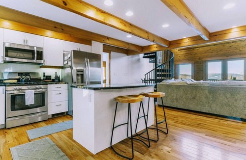 Bethlehem Cabin | Luxury White Mountain Adventure Cabin & Sauna