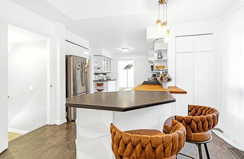 Historic Old Town House | Luxury Winery Country Retreat: Pool, Hot Tub and Games