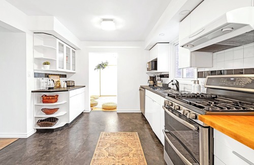 Historic Old Town House | Luxury Winery Country Retreat: Pool, Hot Tub and Games