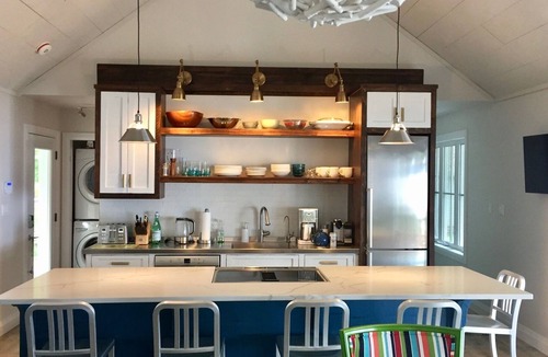 Meaford Cottage | Luxury Winter Waterfront Retreat For Family & Friends