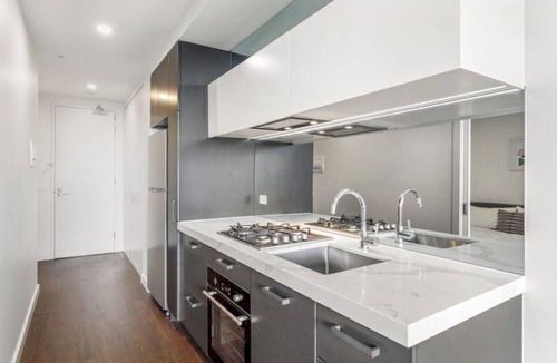 Brunswick East Apartment | Luxury With Convenience On Your Doorstep!