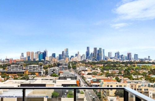 Brunswick East Apartment | Luxury With Convenience On Your Doorstep!