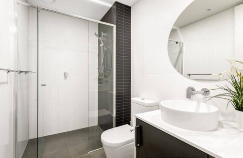 Brunswick East Apartment | Luxury With Convenience On Your Doorstep!