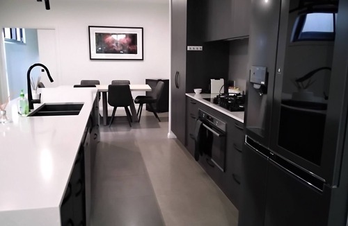 Pialba Apartment | Luxury with Ocean Views