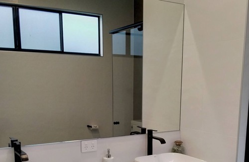 Pialba Apartment | Luxury with Ocean Views